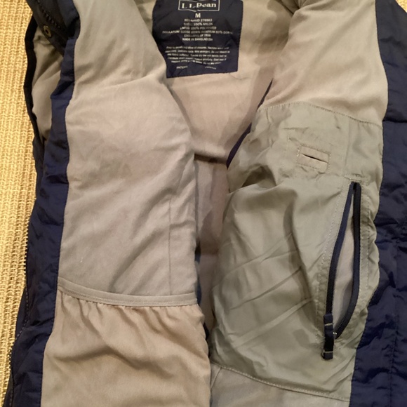 LL Bean Womens Down Vest Navy Blue Sz M - Picture 5 of 6